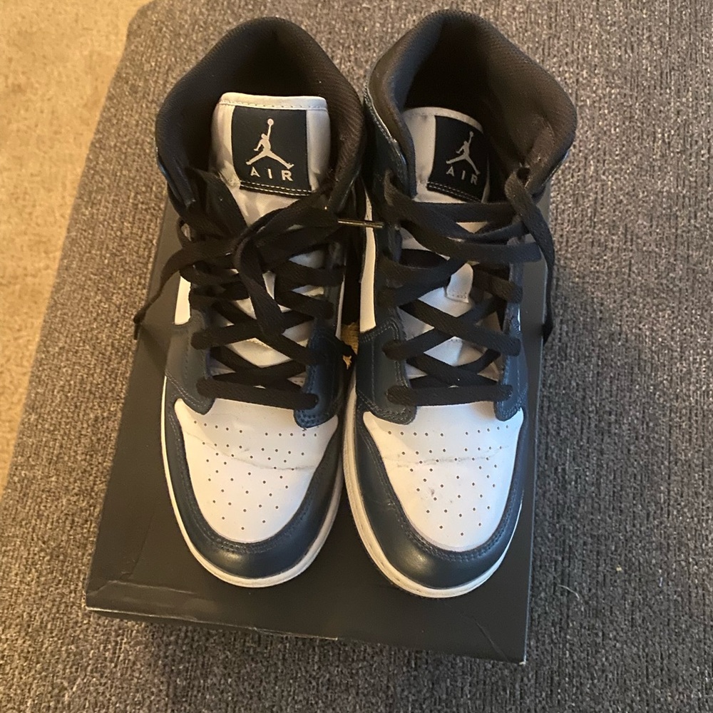Air Jordan 1 Mid (GS)